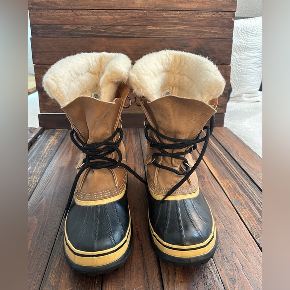 Sorel Caribou Tan and Black Winter Boots Like New Men’s 9 - Picture 2 of 9